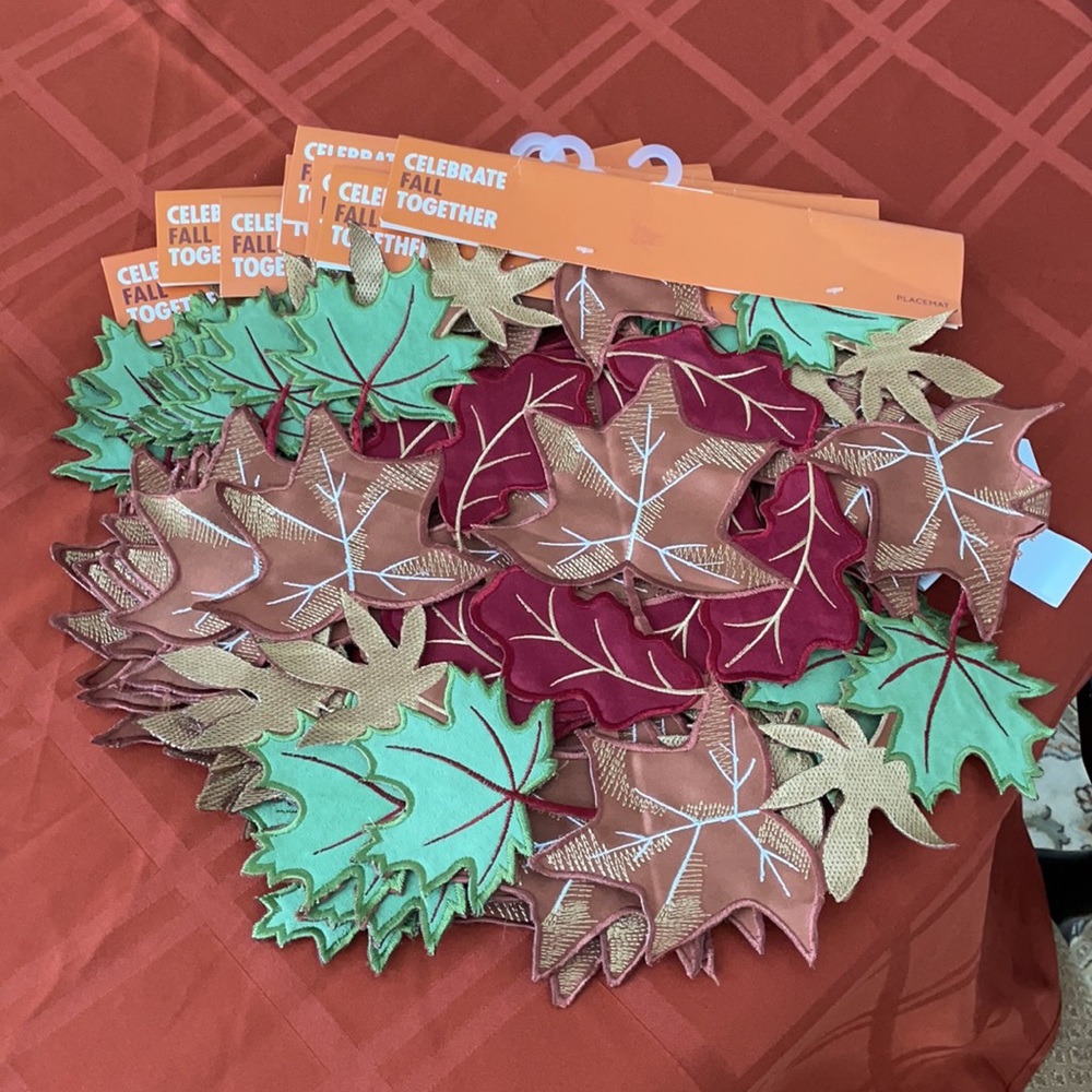 🍁New Fall Holiday placemats 🍂